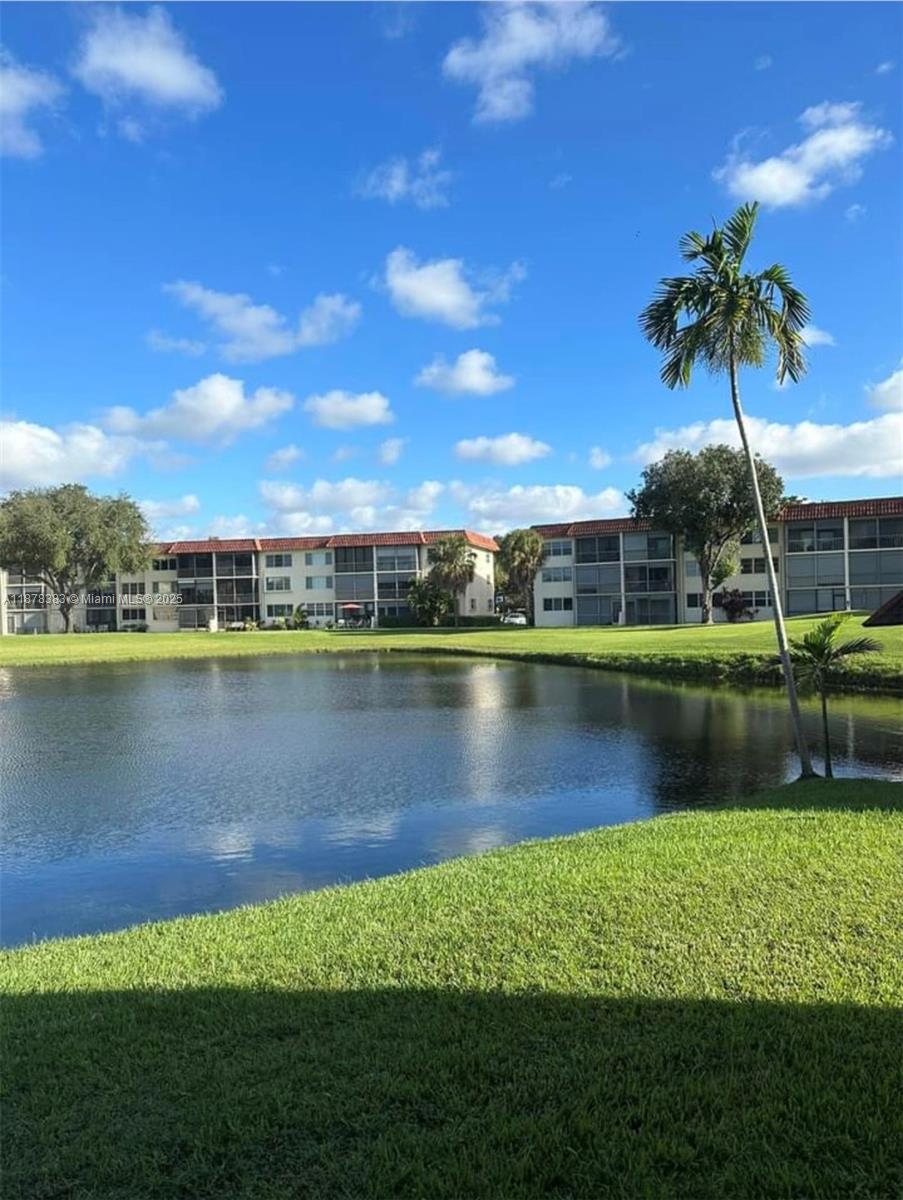 8961 S Hollybrook Blvd #101