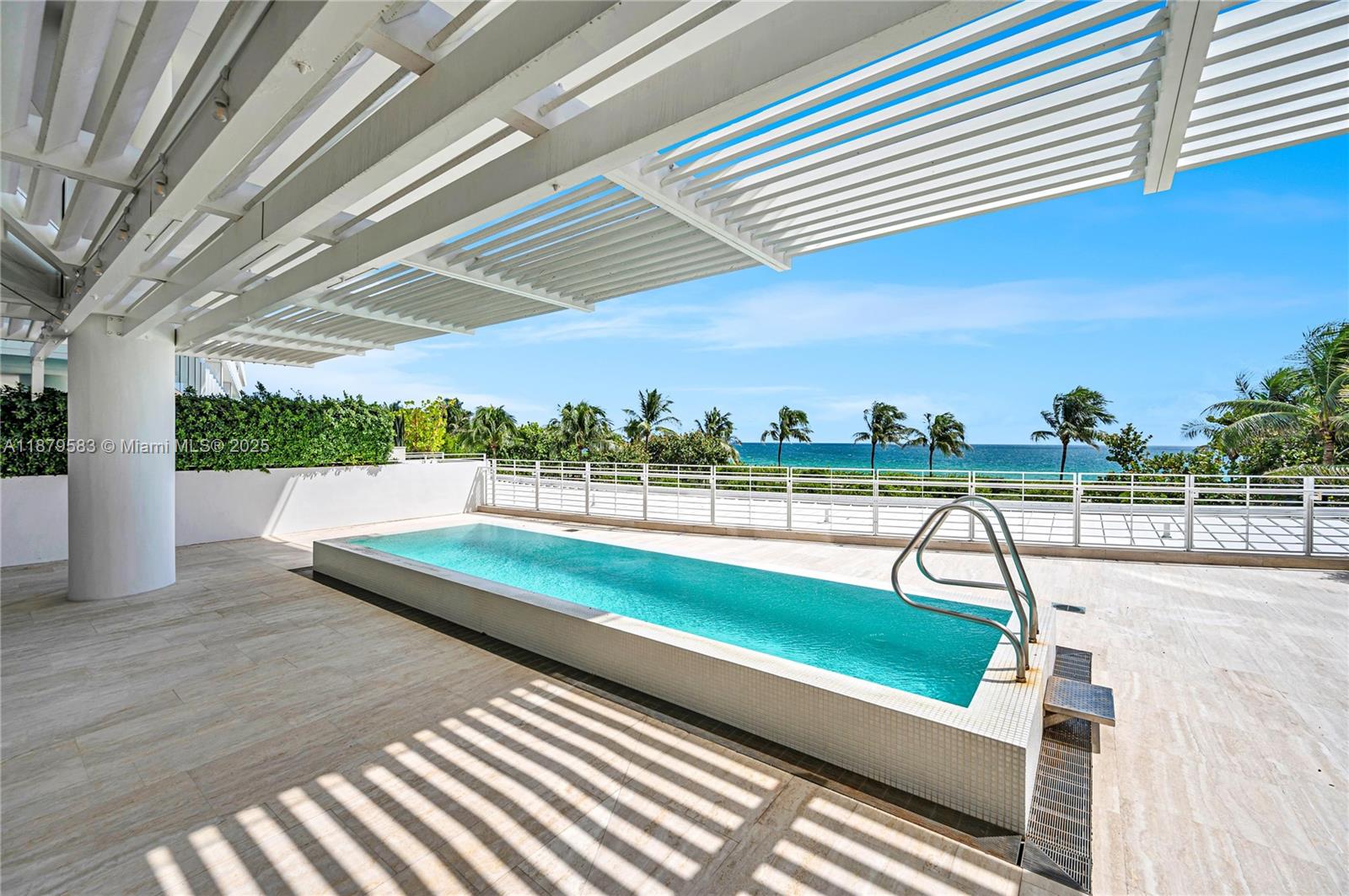 image The Surf Club0
