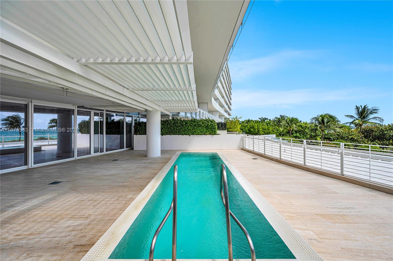 image The Surf Club3