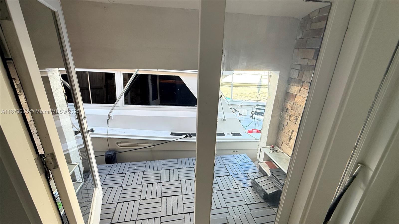 691 NW 7th St Rd Miami, FL 33136