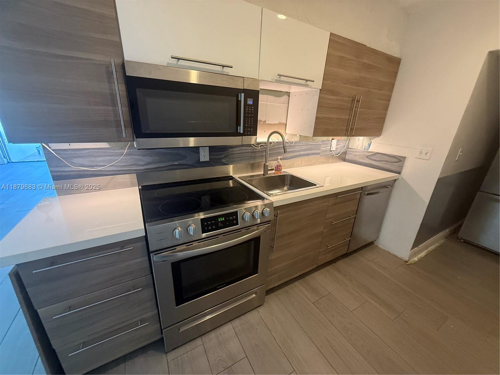 691 NW 7th St Rd Miami, FL 33136