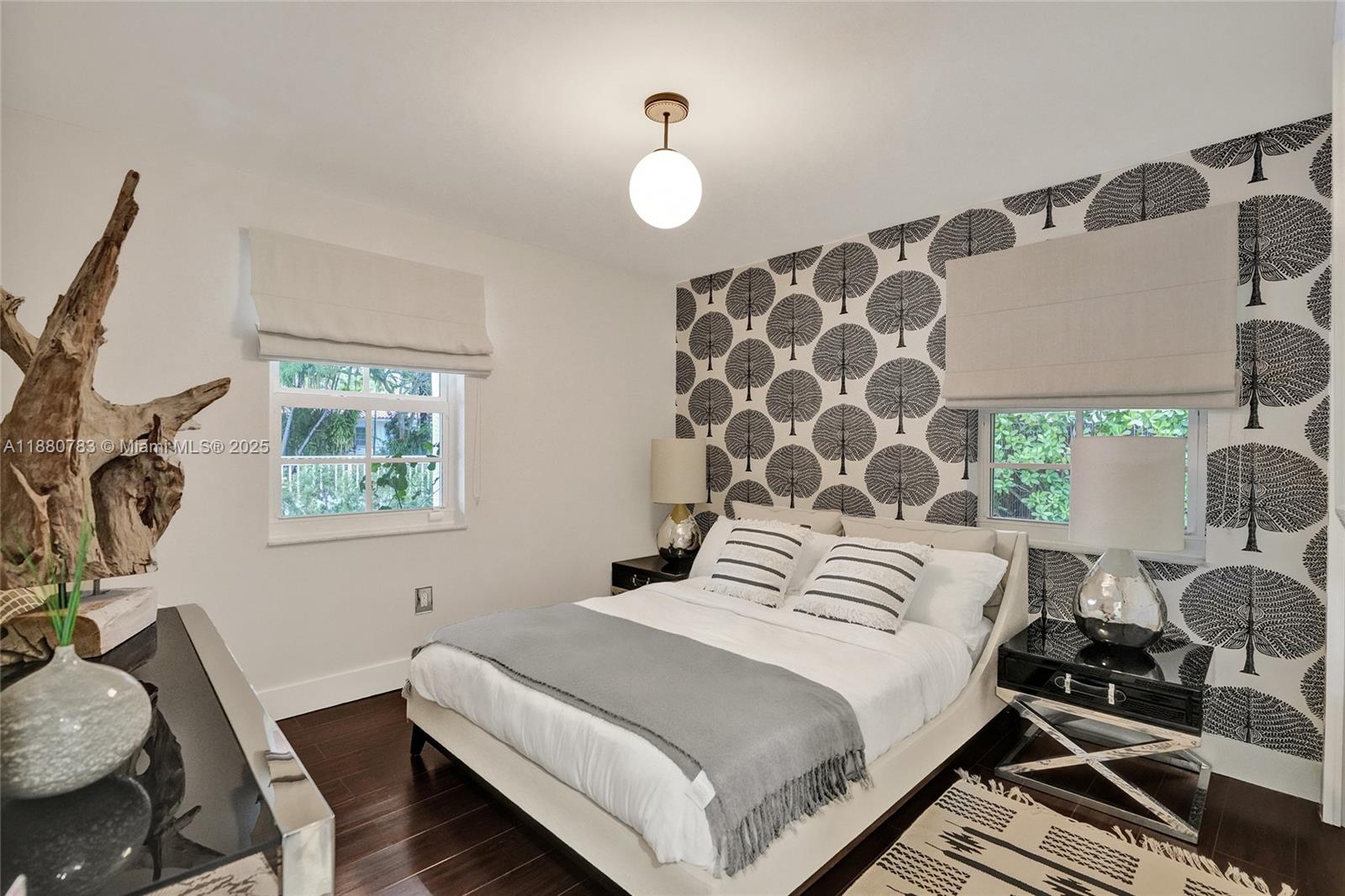 910 SW 23rd Rd Miami, FL 33129