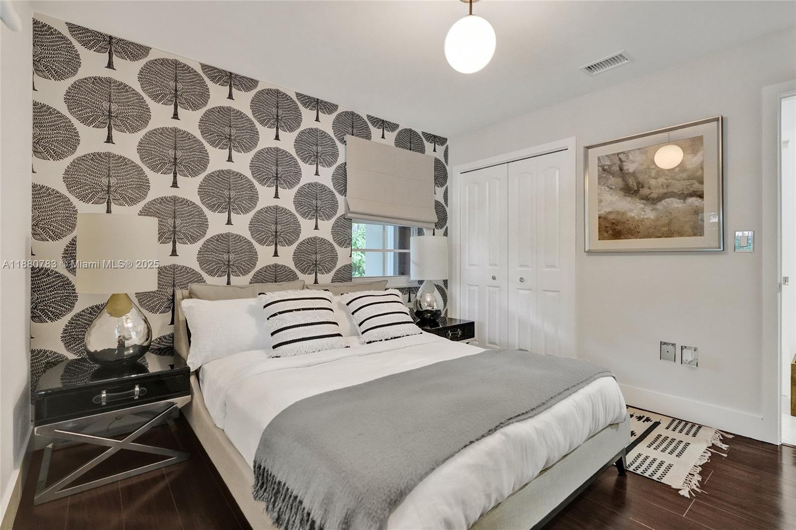 910 SW 23rd Rd Miami, FL 33129