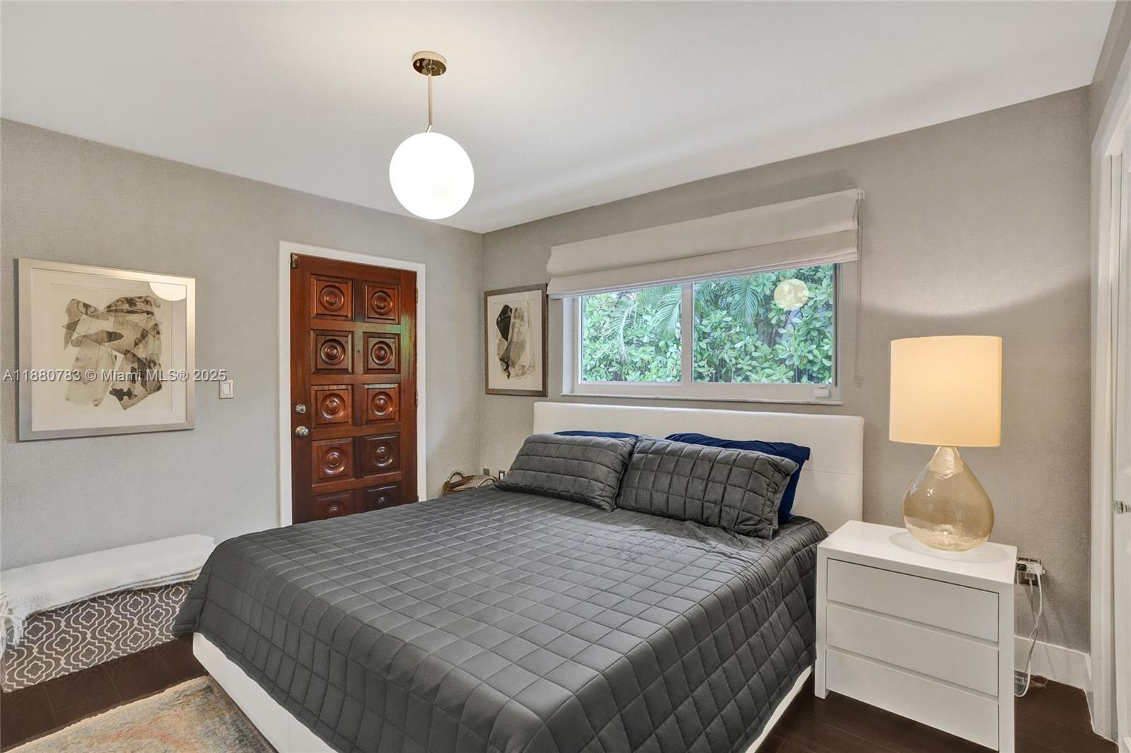 910 SW 23rd Rd Miami, FL 33129