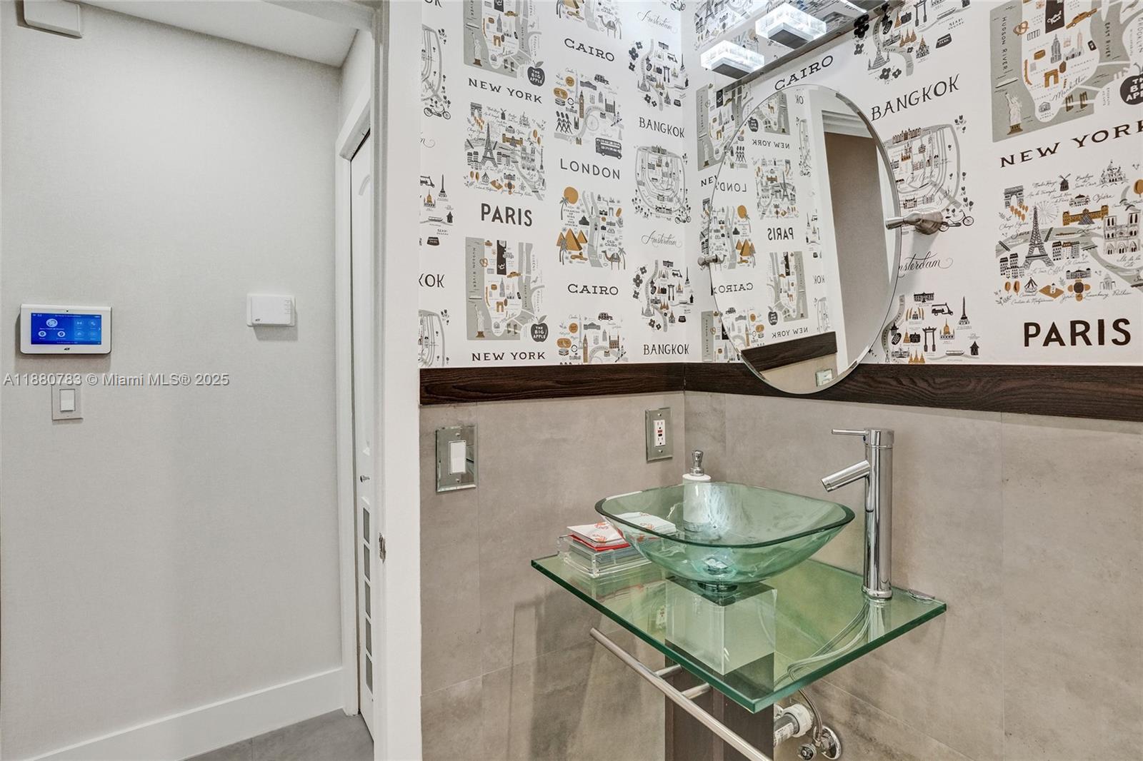 910 SW 23rd Rd Miami, FL 33129