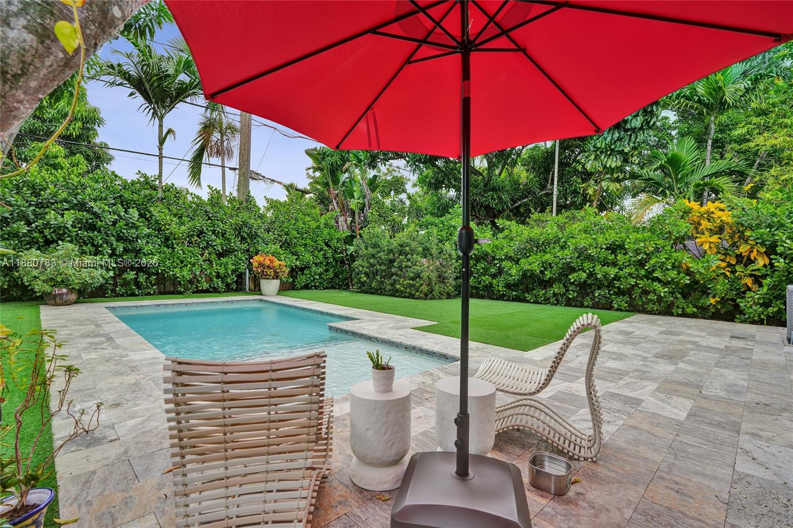 910 SW 23rd Rd Miami, FL 33129