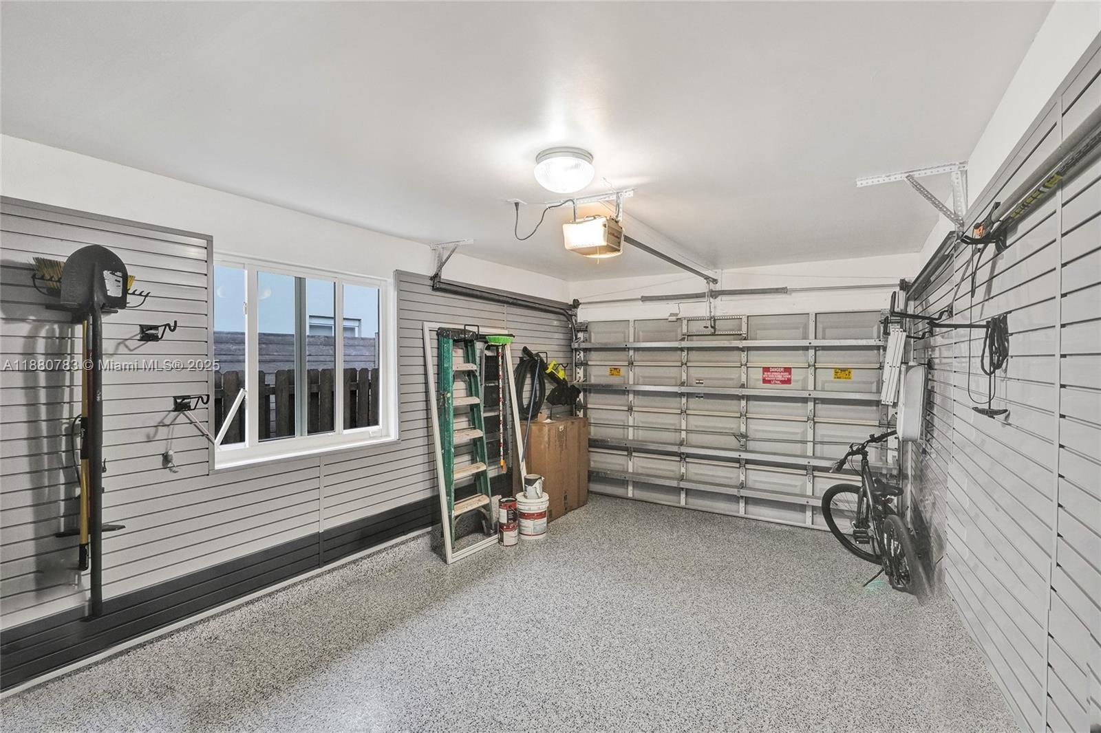 910 SW 23rd Rd Miami, FL 33129