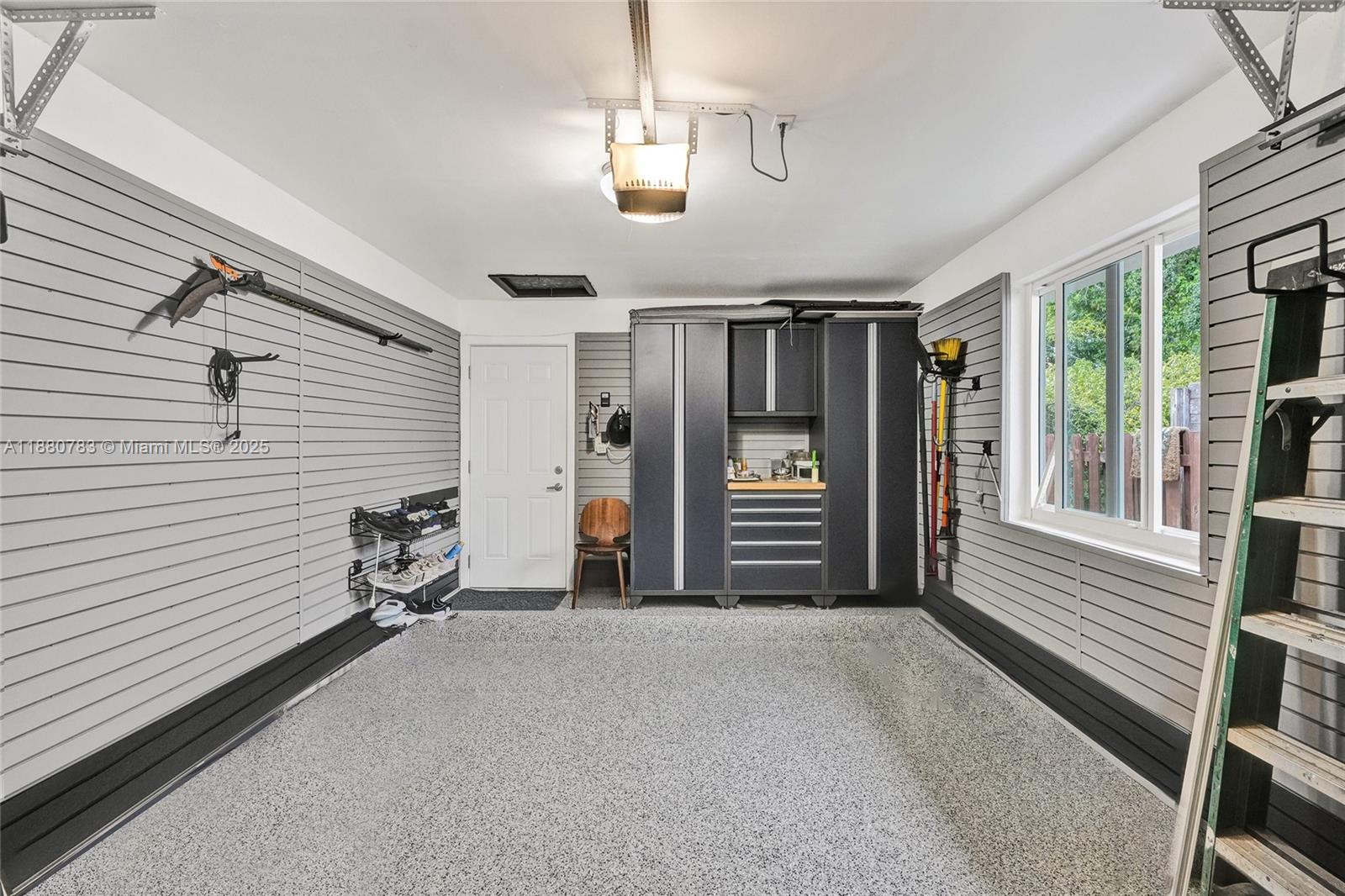 910 SW 23rd Rd Miami, FL 33129