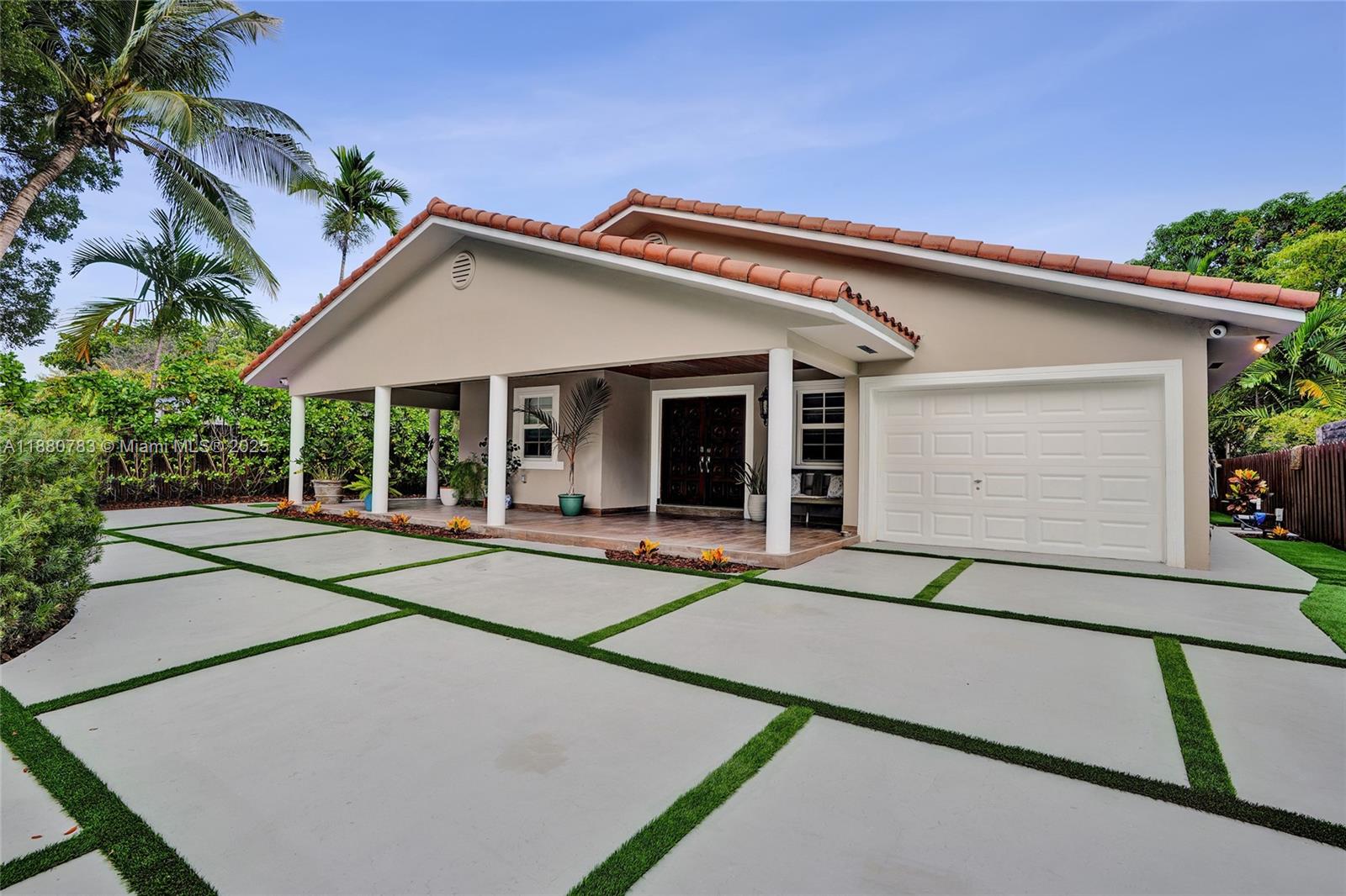 910 SW 23rd Rd Miami, FL 33129