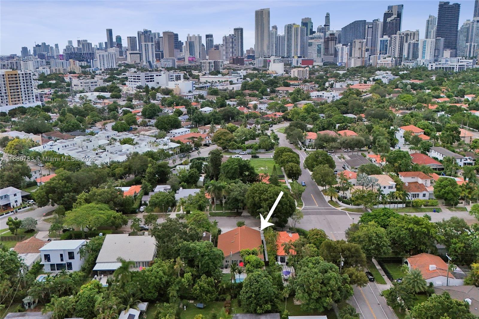 910 SW 23rd Rd Miami, FL 33129