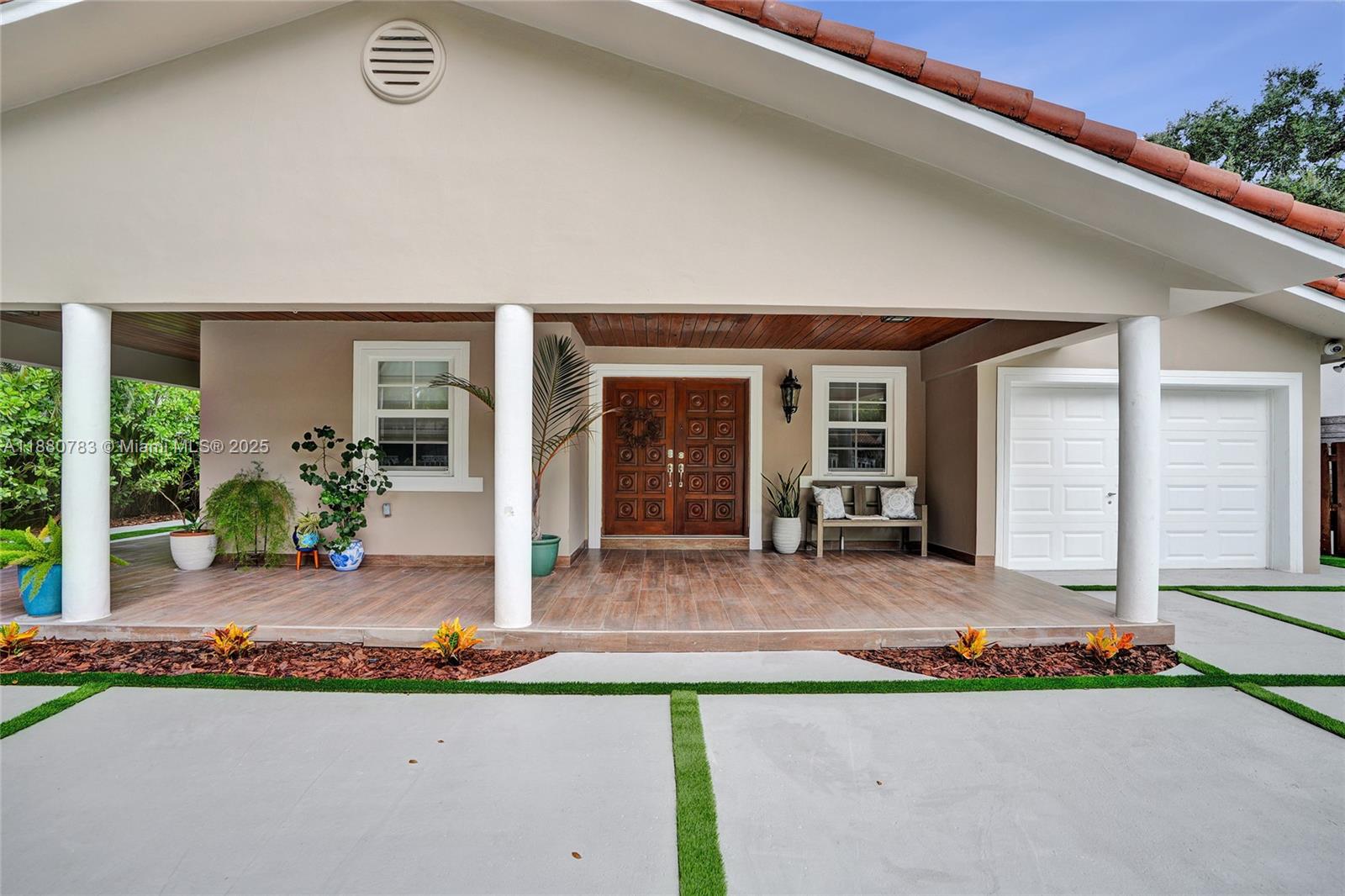 910 SW 23rd Rd Miami, FL 33129