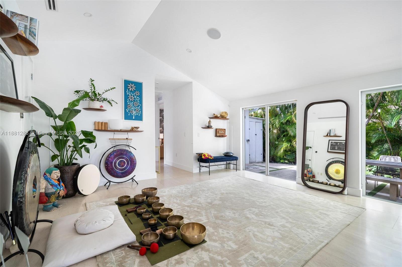 520 E Dilido Dr Miami Beach, FL 33139