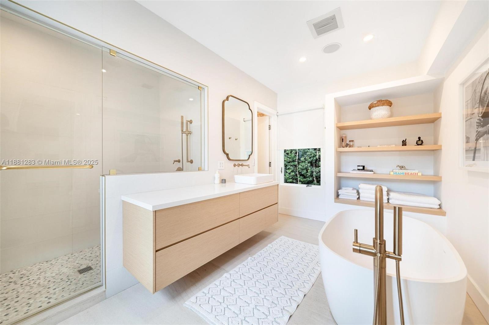 520 E Dilido Dr Miami Beach, FL 33139