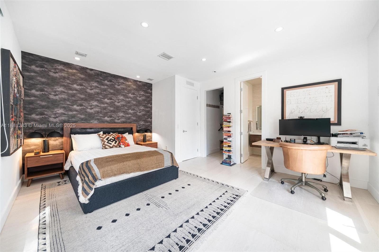 520 E Dilido Dr Miami Beach, FL 33139