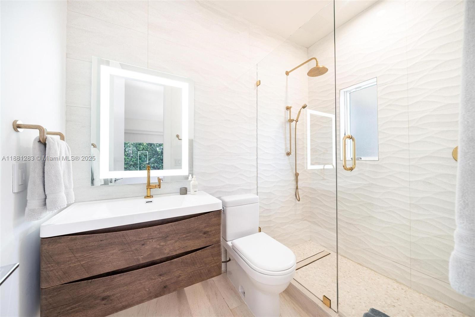 520 E Dilido Dr Miami Beach, FL 33139