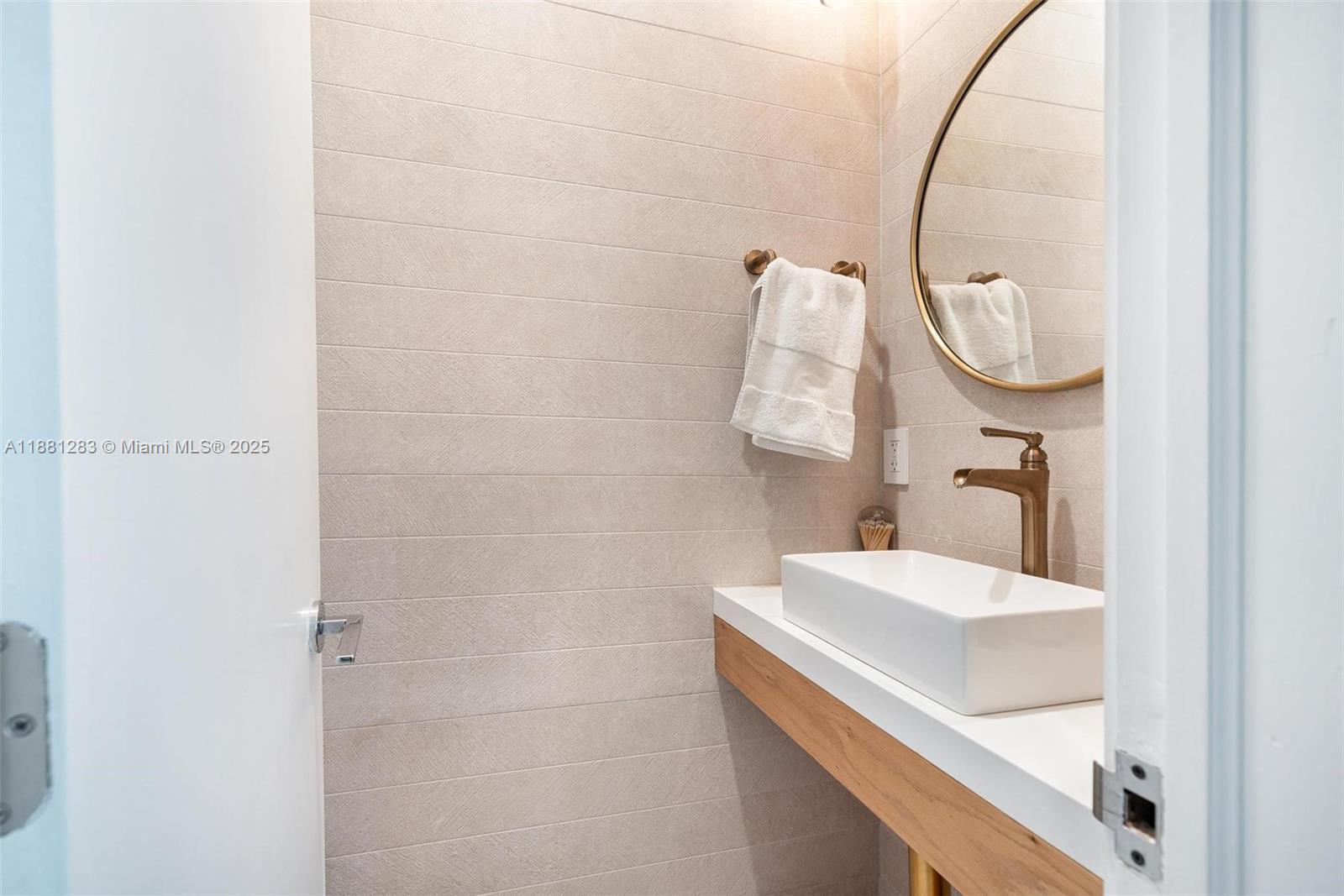 520 E Dilido Dr Miami Beach, FL 33139