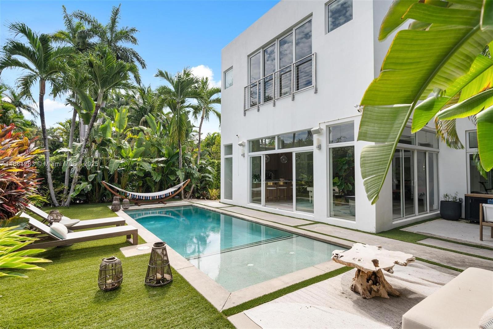 520 E Dilido Dr Miami Beach, FL 33139