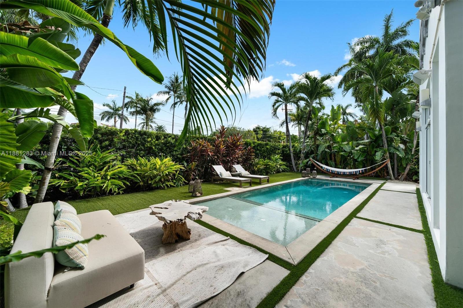 520 E Dilido Dr Miami Beach, FL 33139