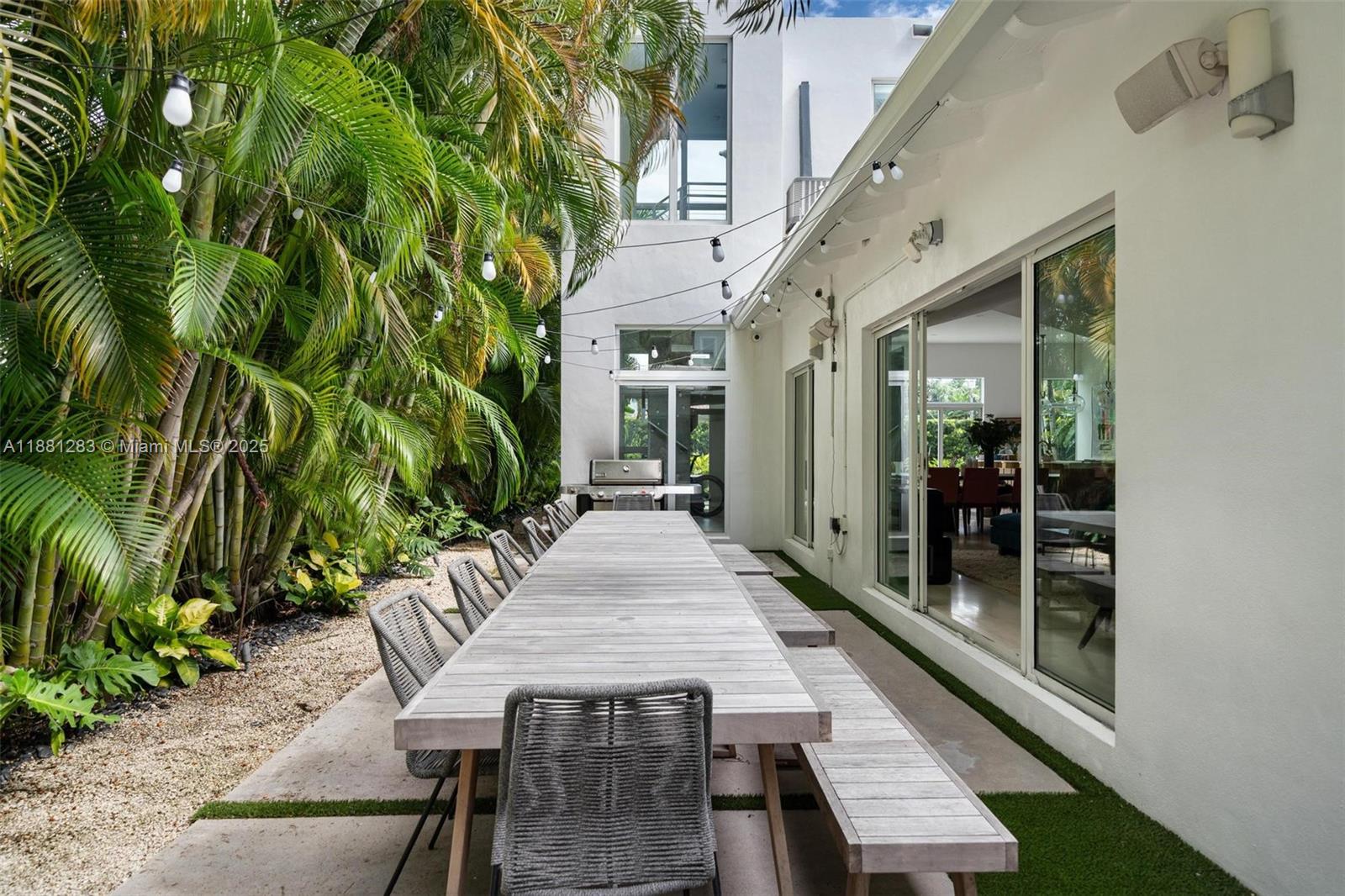 520 E Dilido Dr Miami Beach, FL 33139