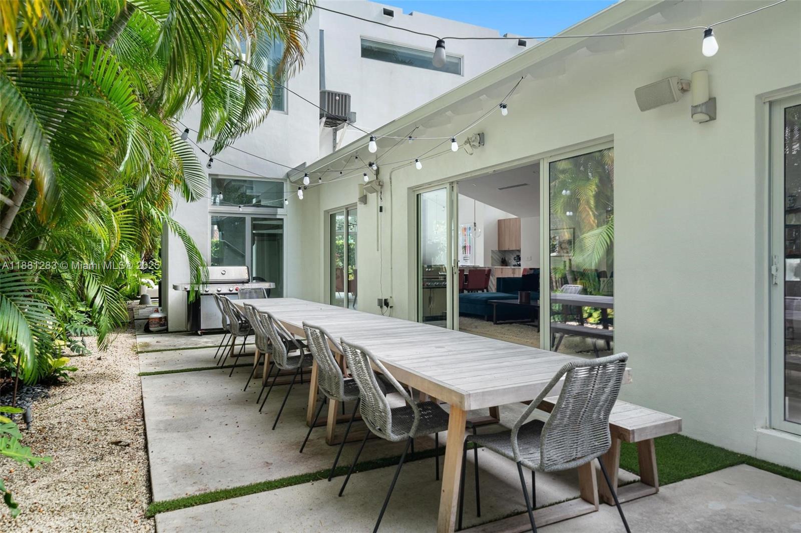 520 E Dilido Dr Miami Beach, FL 33139