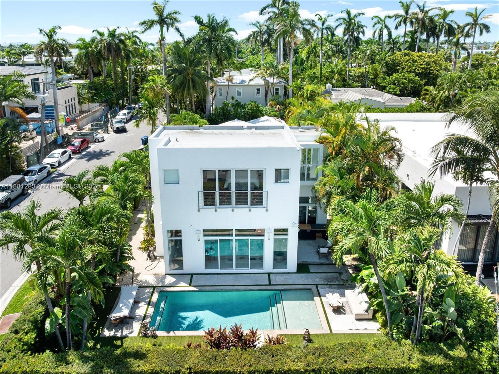 520 E Dilido Dr Miami Beach, FL 33139