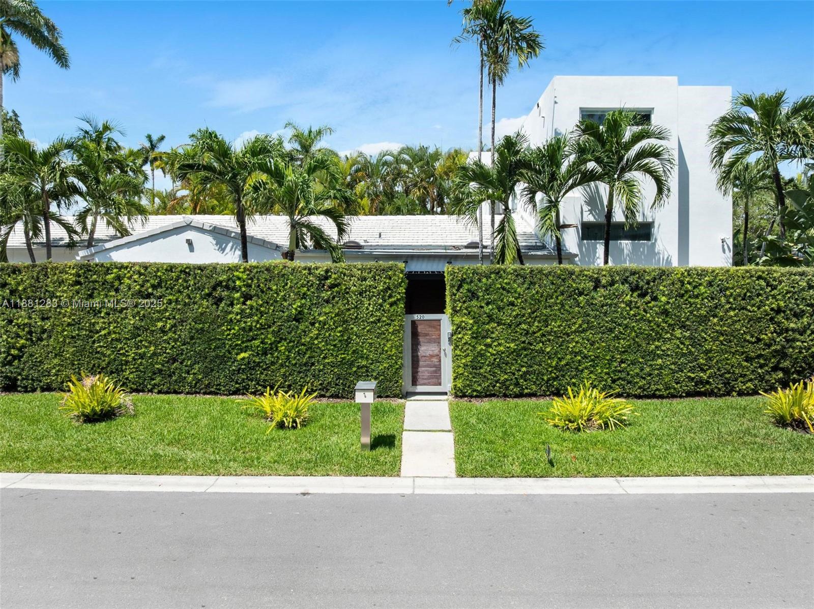 520 E Dilido Dr Miami Beach, FL 33139