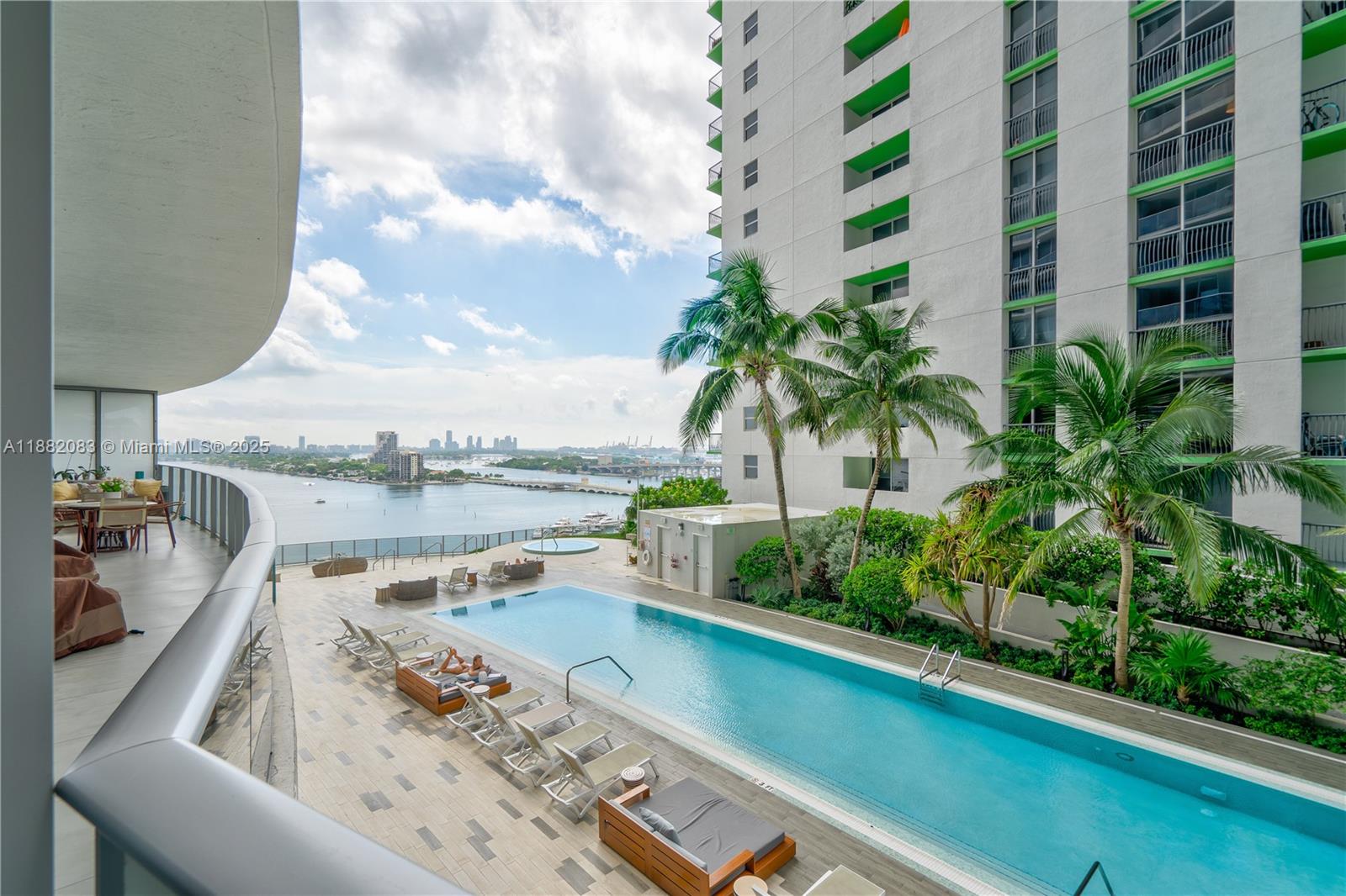 image Aria On The Bay13