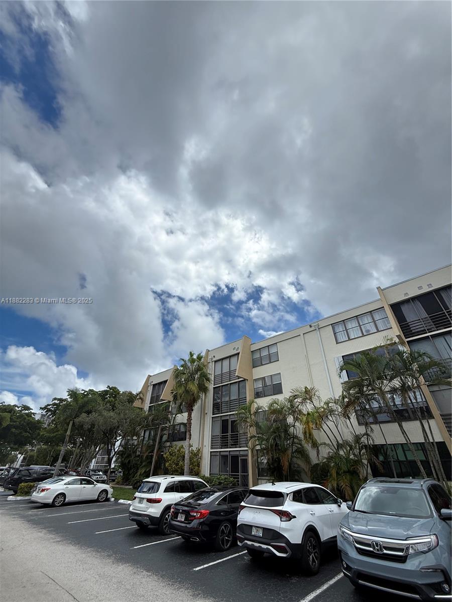 20381 NE 30th Ave #118-7