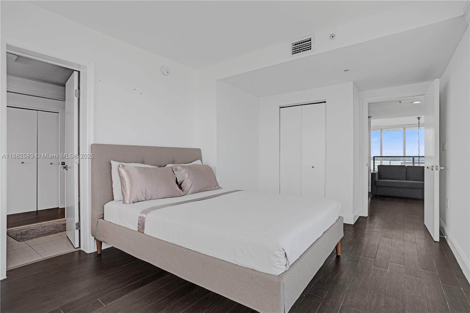 7930 East Dr #1808 North Bay Village, FL 33141