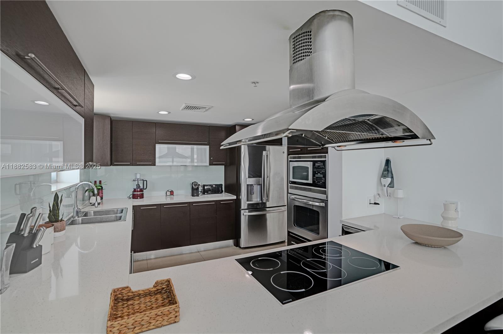 7930 East Dr #1808 North Bay Village, FL 33141