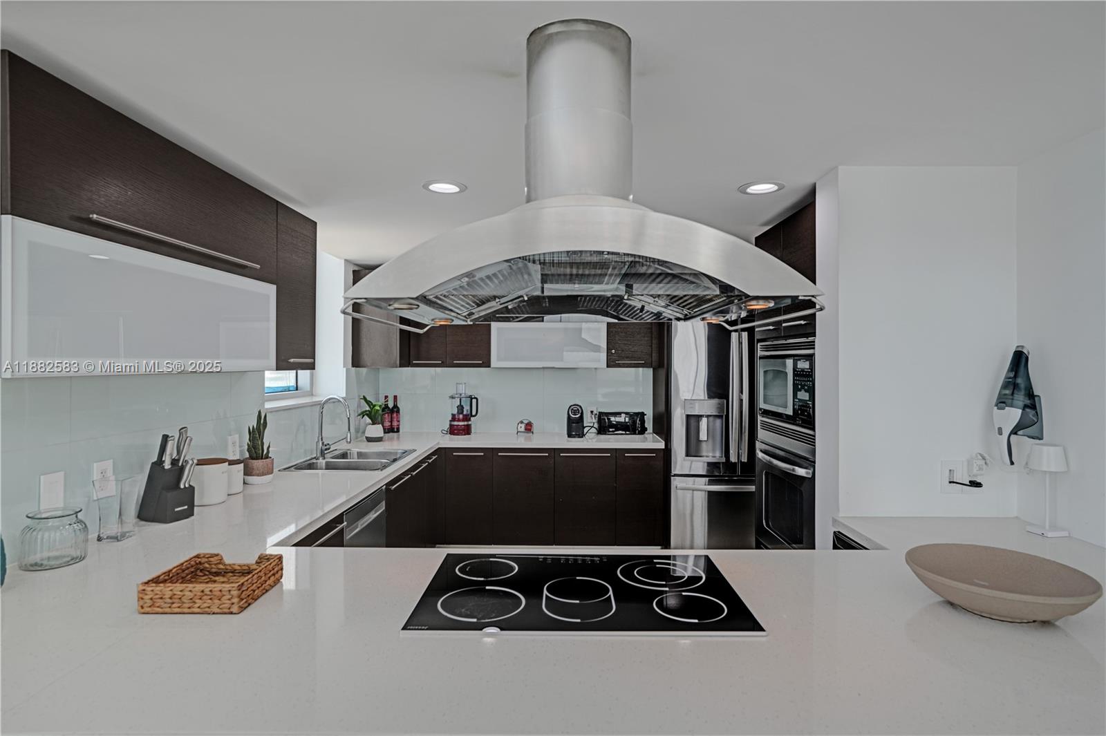 7930 East Dr #1808 North Bay Village, FL 33141