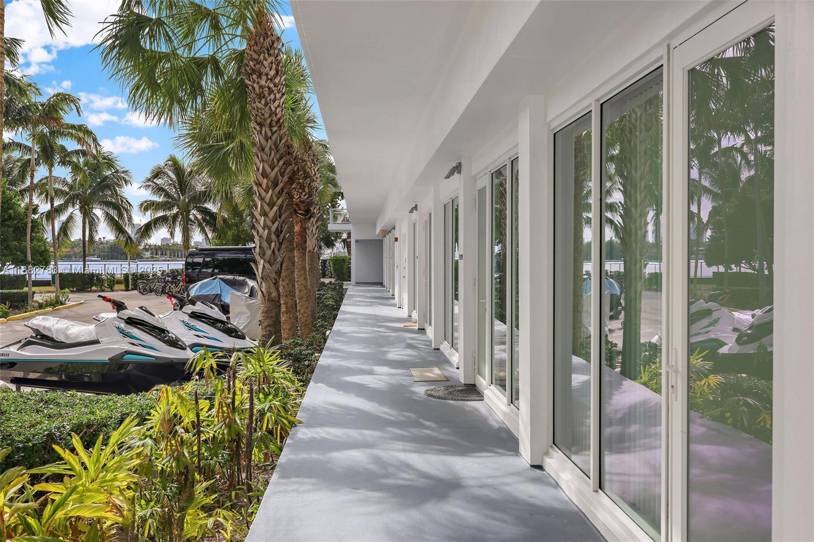 910 West Ave #0103