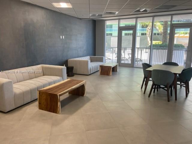 image Opera Tower Condo24