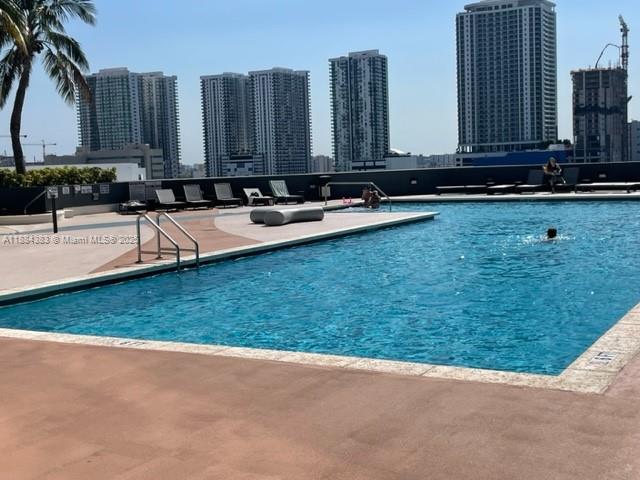 image Opera Tower Condo29