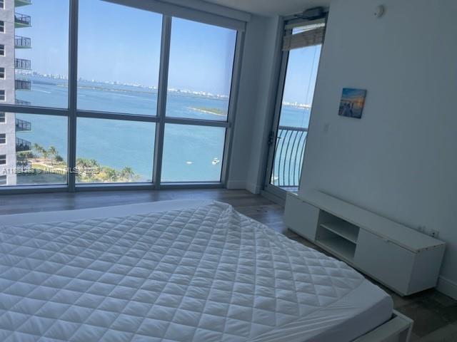 image Opera Tower Condo7