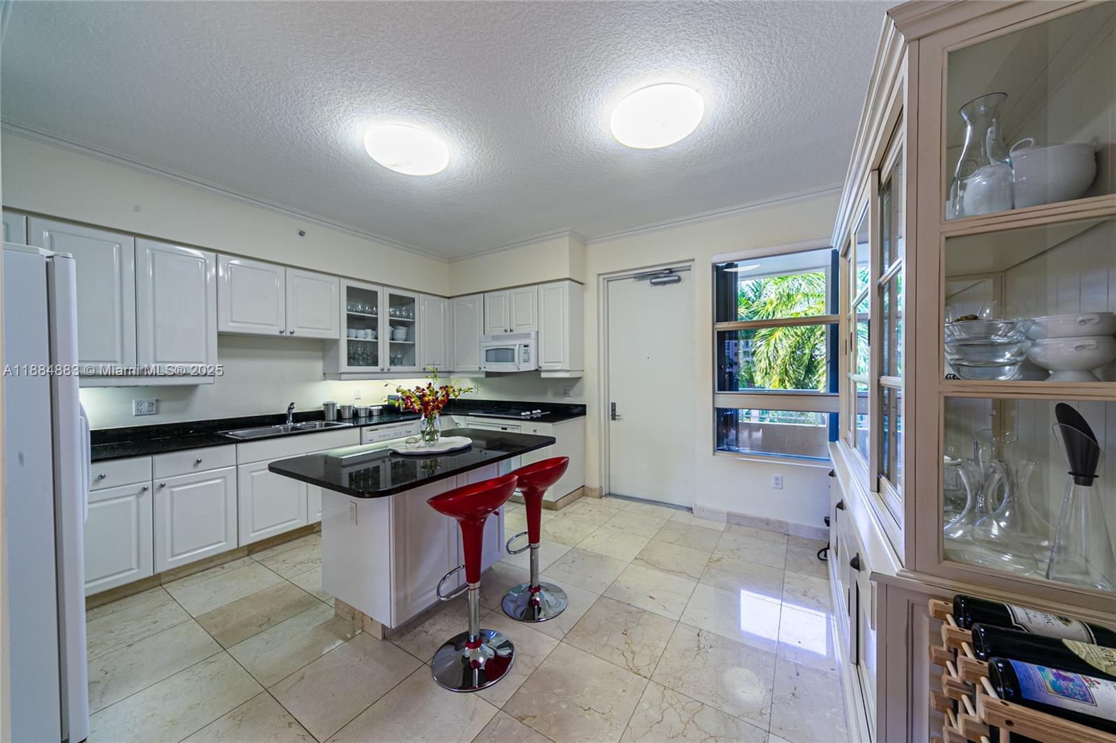 707 Crandon Blvd #408 Key Biscayne, FL 33149