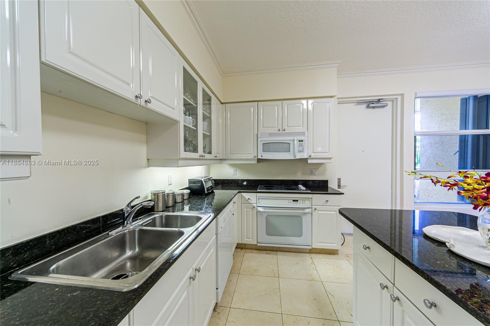 707 Crandon Blvd #408 Key Biscayne, FL 33149