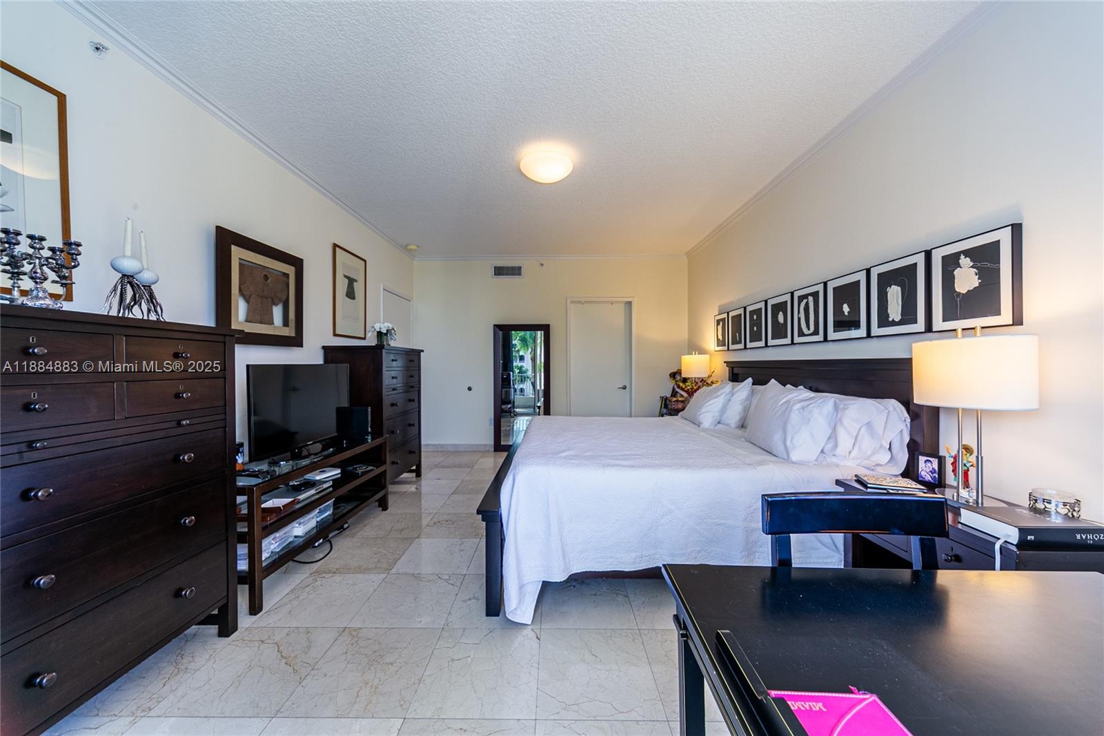 707 Crandon Blvd #408 Key Biscayne, FL 33149