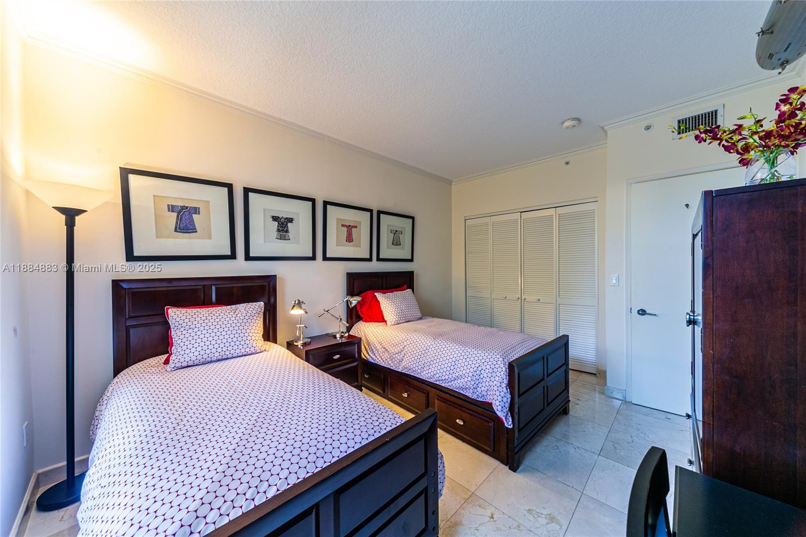 707 Crandon Blvd #408 Key Biscayne, FL 33149