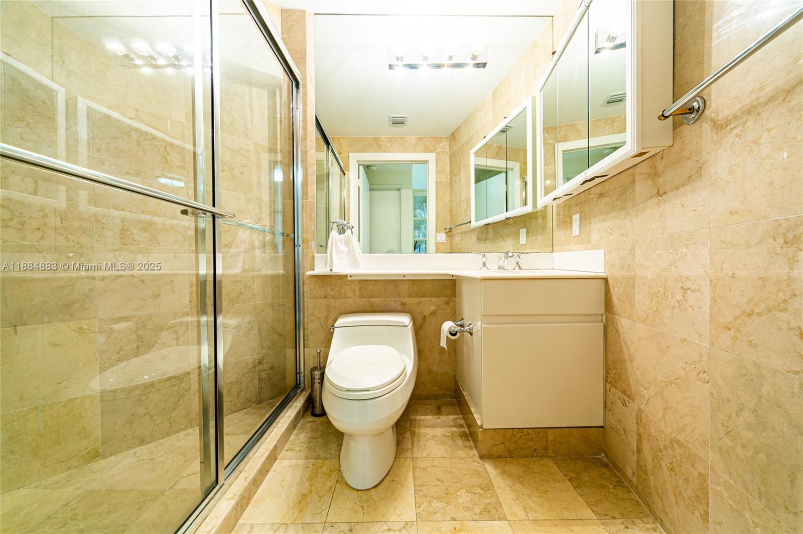 707 Crandon Blvd #408 Key Biscayne, FL 33149