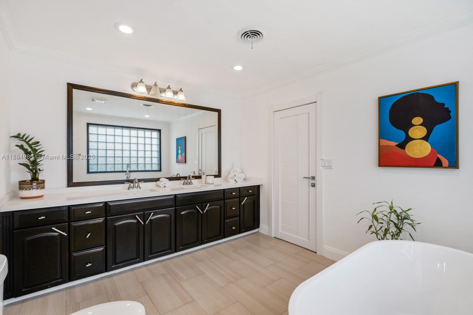 2830 NE 56th Ct Fort Lauderdale, FL 33308