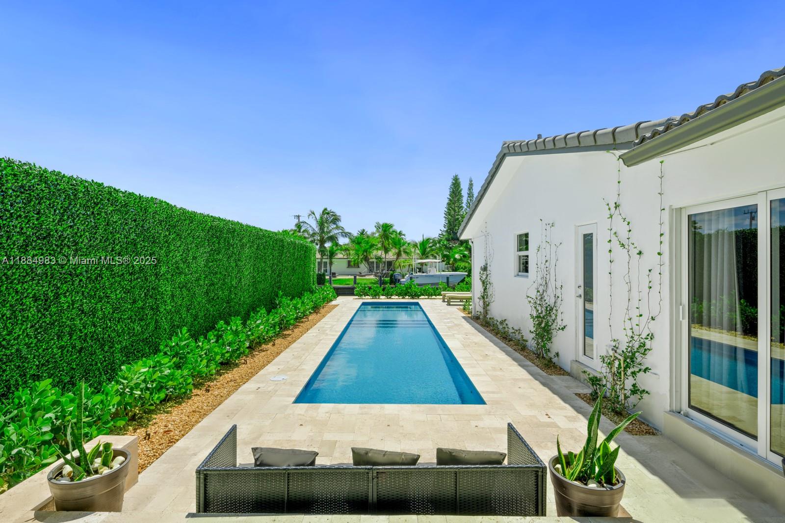 2830 NE 56th Ct Fort Lauderdale, FL 33308