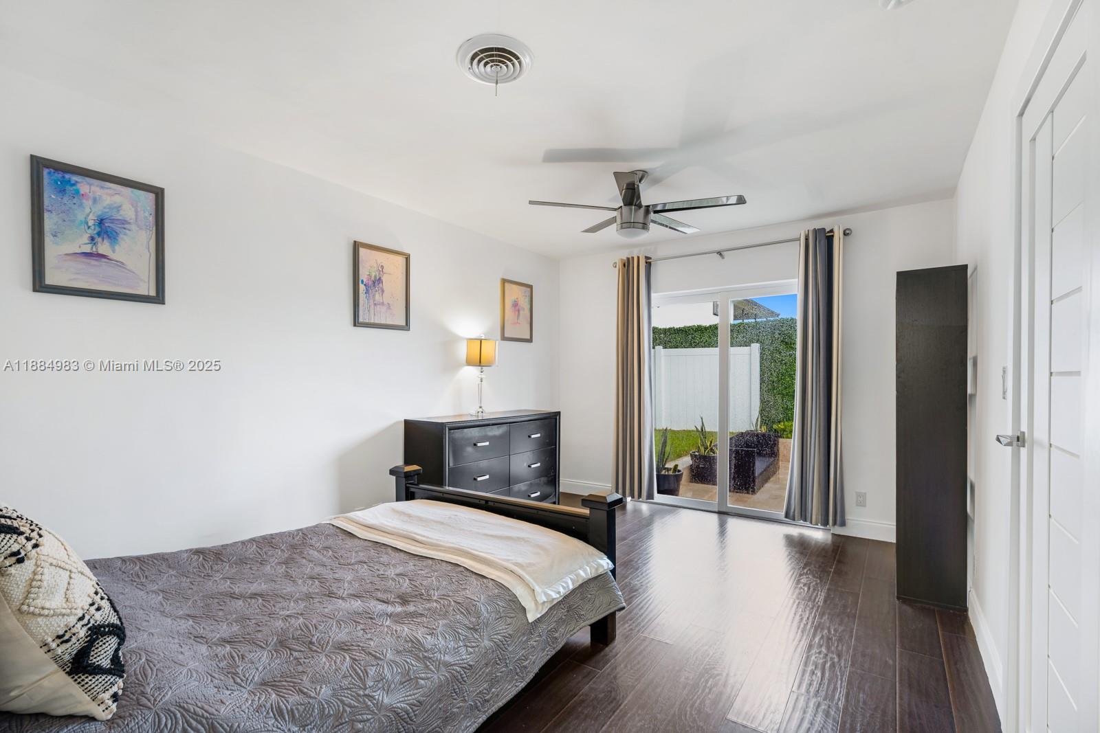 2830 NE 56th Ct Fort Lauderdale, FL 33308