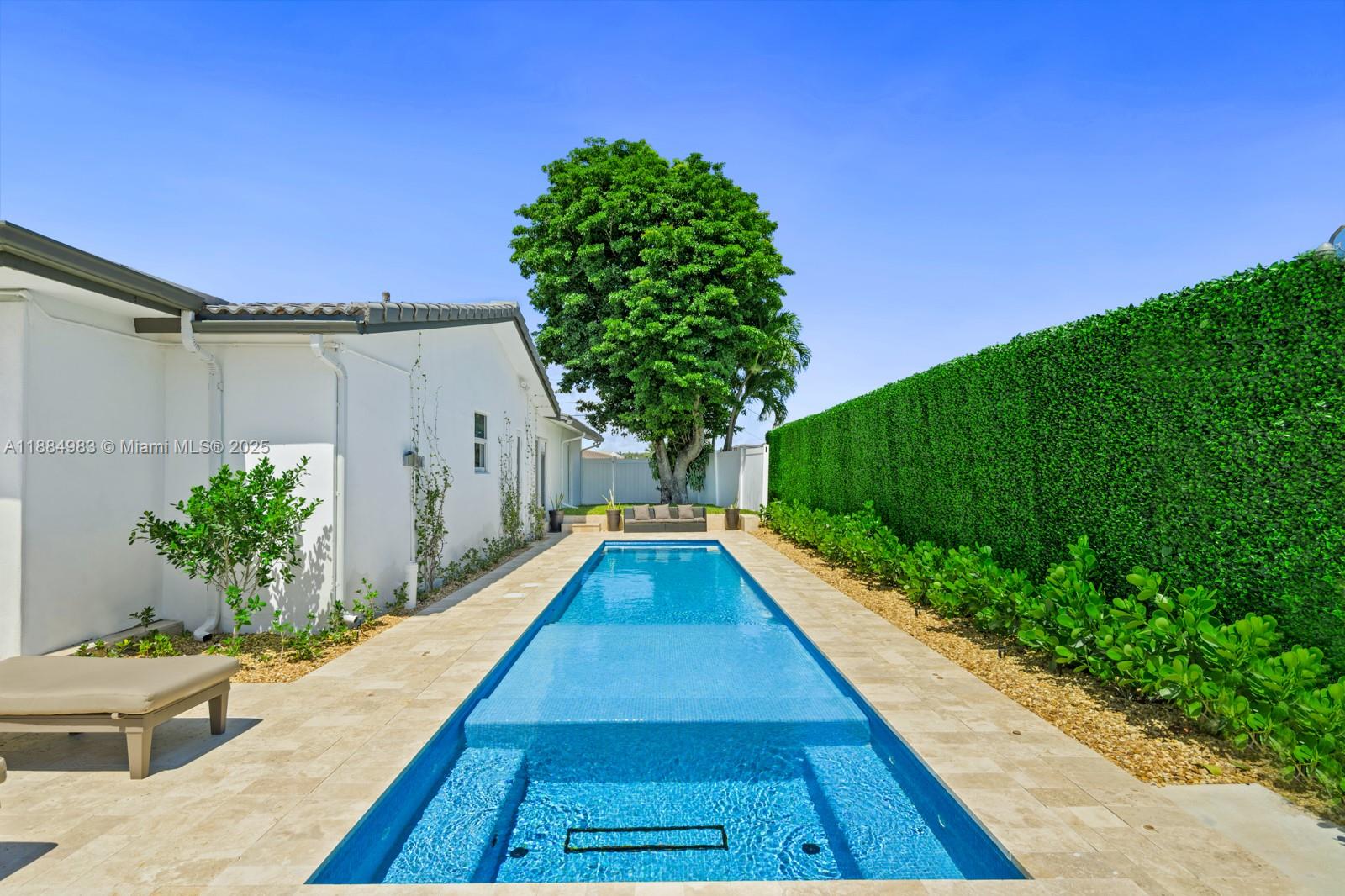 2830 NE 56th Ct Fort Lauderdale, FL 33308