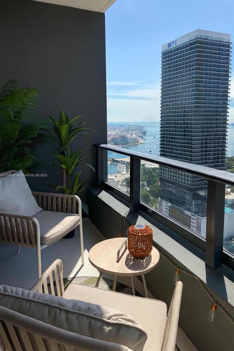 image Natiivo Gale27