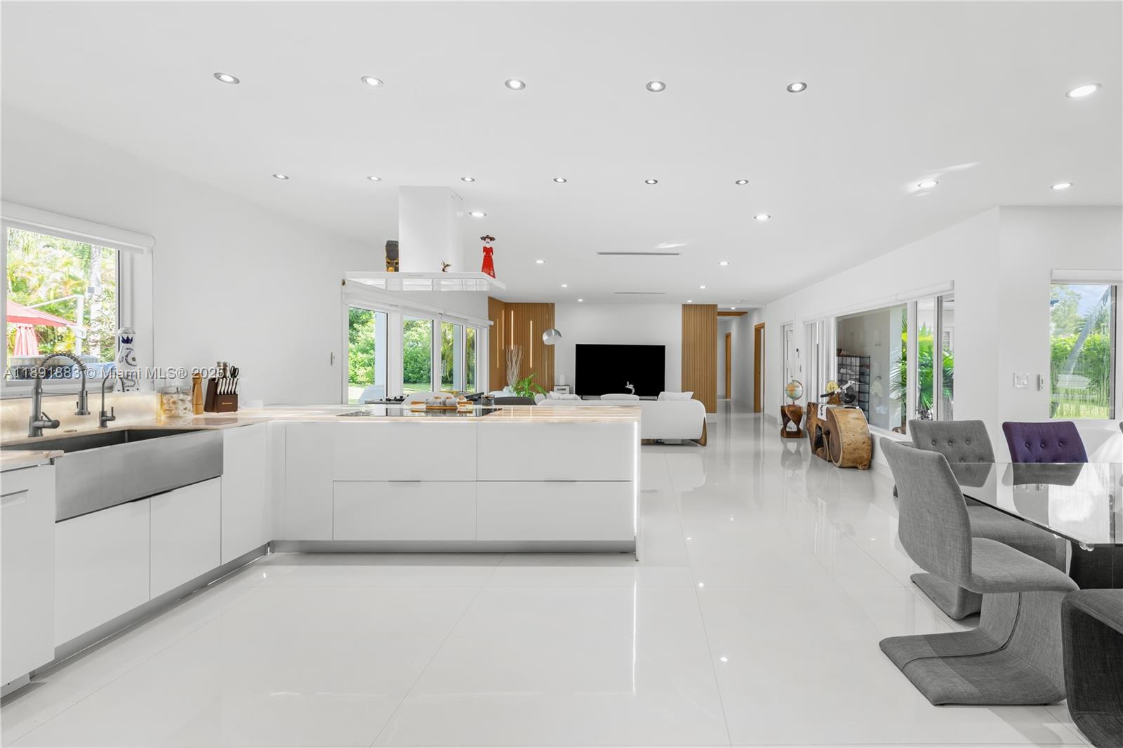 7150 SW 77th Pl Miami, FL 33143