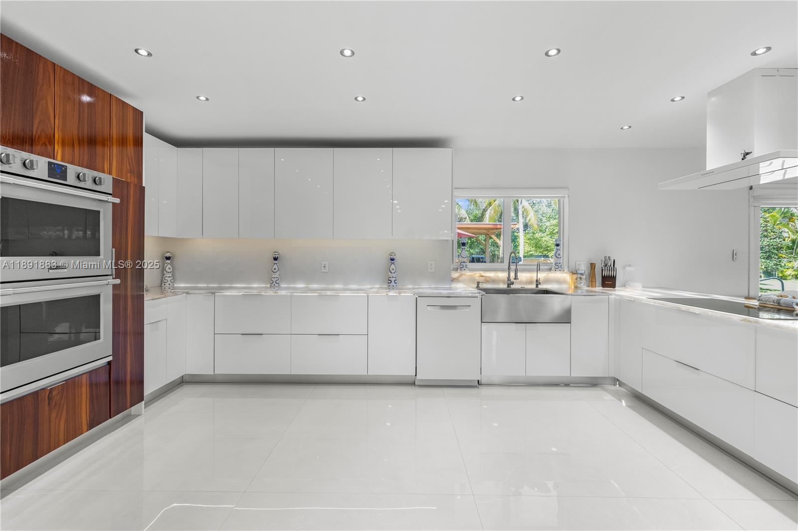 7150 SW 77th Pl Miami, FL 33143