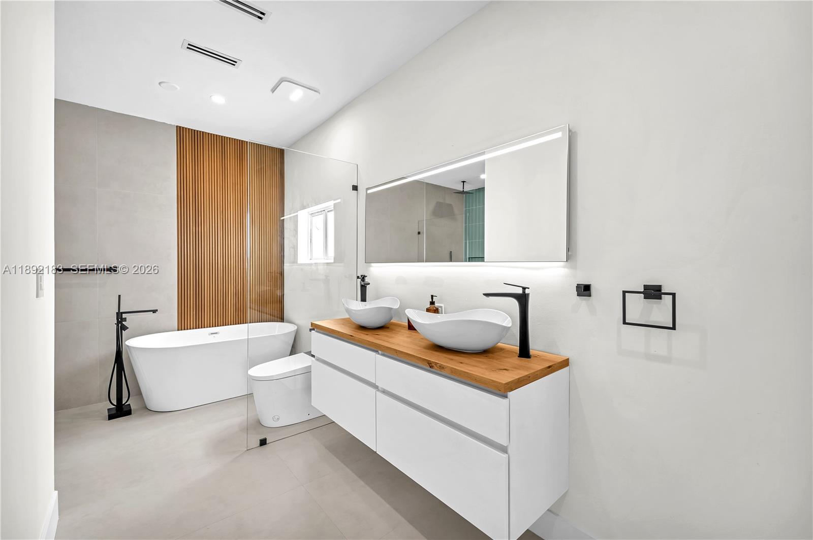 1200 SW 23rd Ct Miami, FL 33135