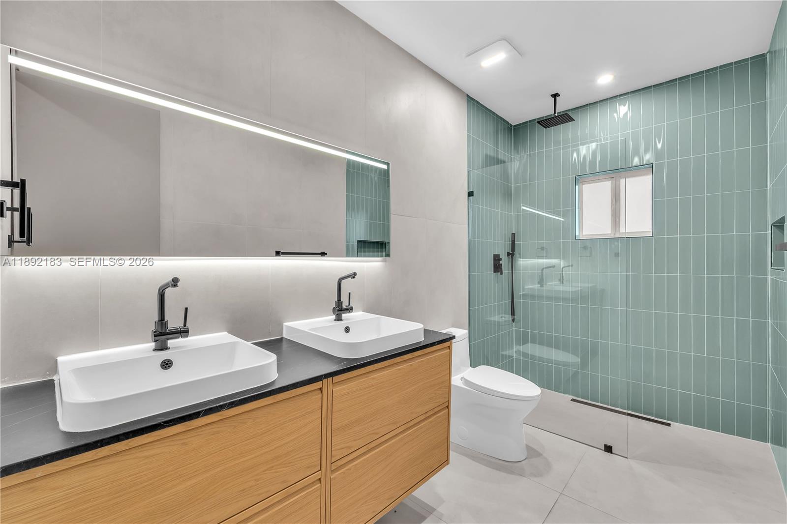 1200 SW 23rd Ct Miami, FL 33135