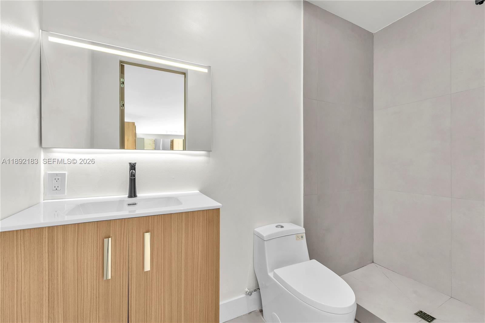 1200 SW 23rd Ct Miami, FL 33135